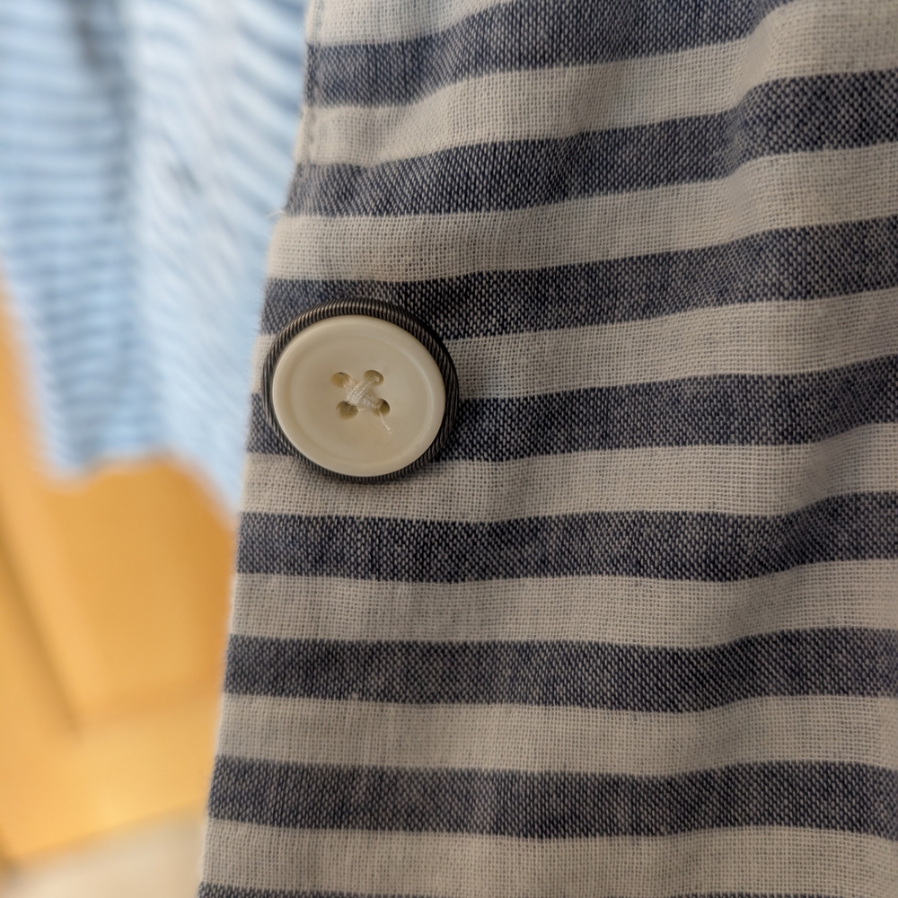 GAP Women's Blazer in Gray and White Stripes - Picture 7 of 7
